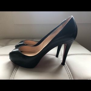 Christian Louboutin leather peep toe, 37